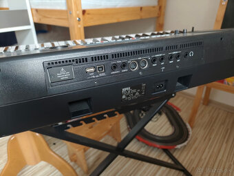 KORG PA 600 - 2
