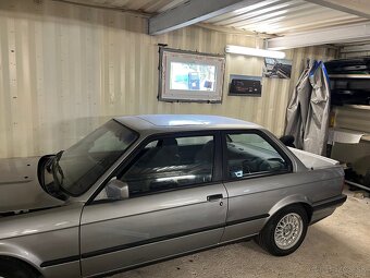 BMW e30 Coupe - 2