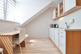 Veľký klimatizovaný apartmán s parkovaním - SLIAČ KÚPELE - 2