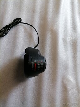 Rychlonabijacka,, BOSCH,, AL1230CV,, - - 20€ - 2