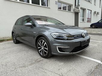 VW e-Golf 100kw DYNaudio, ACC, Virtual, LED, Mrtvý uhol - 2