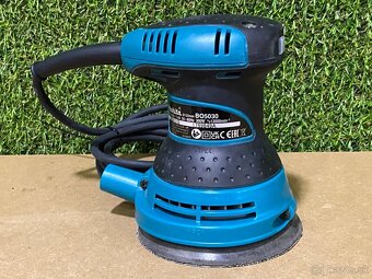 Makita BO5030 Excentrická brúska (300W/125mm) - 2
