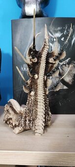 Predator Diorama Bone Throne - 2