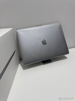 Macbook Air 13 M1 8/256GB - 2