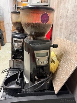 presostroj LaCimbali M21 junior - 2
