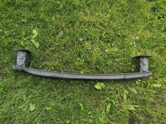 Vystuha zadneho naraznika VW Golf 2024 5H9807585 - 2