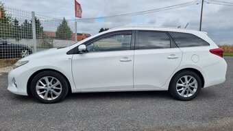 Toyota Auris Touring Sports 1.4 l D-4D DPF Style za 5.690 € - 2