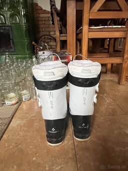 Lyziarky Tecnopro 240 - 2