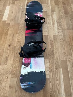 Snowboard s viazaním - 2