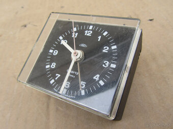 Hodiny Prim Quartz pre Tesla 461A Forte - 2