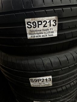 225/45 R19 96W / 92W - 2