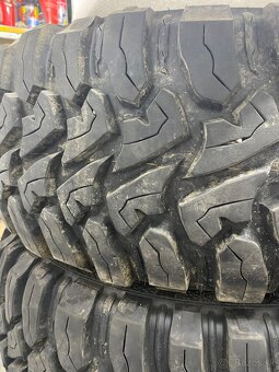Nexen roadian MT 33x12.5 r15 - 2