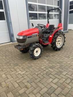 Yanmar 18 s výbavou - 2