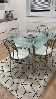 Set stôl a stoličky - 2