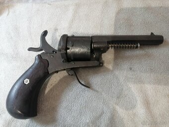 Predám revolver7mm lefoš - 2