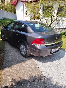 0pel Astra 1.6 85 KW, 74 700km, r.v. 2/2011 - 2