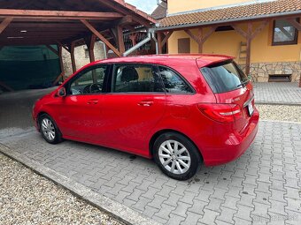 Mercedes-Benz B180 1.6i (90 kW / 122 koní), r.v. 08/2012 - 2
