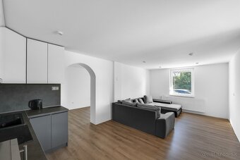 Zrekonštuovaný Rodinný dom v obci Méra - 2