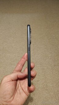 Motorola Edge 30 - 2