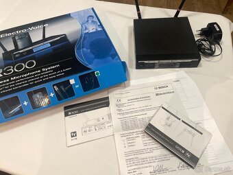 Electro-Voice R300 - 2