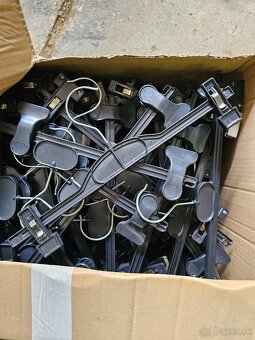 Vešiaky / Ramienka štipcové - 2