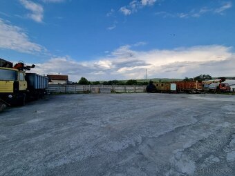 Voľná plocha - 400 - 1400 m² - spevnená/oplotená - Kostoľany - 2