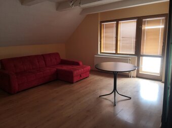 Prenájom krásneho veľkého 2,5 izbového bytu s veľkou terasou - 2