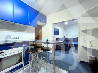 VEĽKÝ RODINNÝ 4-IZBOVÝ BYT , BALKÓN, ZARIADENIE - 2