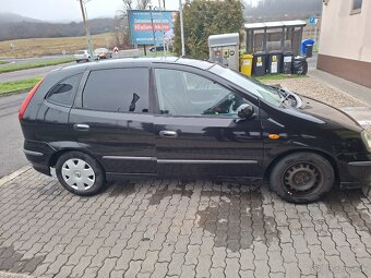 Nissan Almera Tino - 2