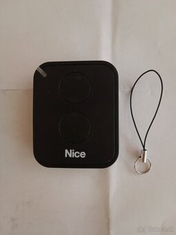 Diaľkové ovládanie na bránu - 2