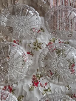 Neposkodene,nepouzivane , len vystavene - 2