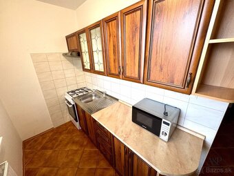 NA PREDAJ 1 IZBOVÝ BYT, 33M2, UL. J.MUDROCHA, SENICA - 2