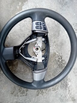 Predam volant suzuki sx4 - 2