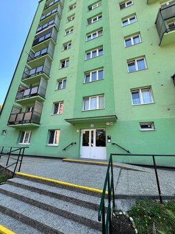 3 izbový byt centrum Handlovej - 2