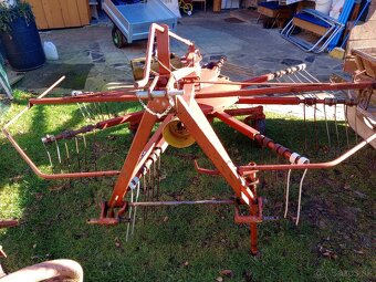 Zhrnovač sena Pottinger - 2
