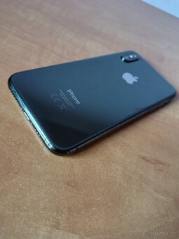 iPhone XS 64 GB – 120 € (dohoda možná)
 - 2