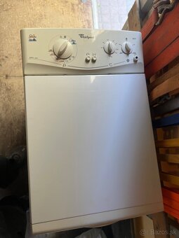 Predám pračku Whirlpool na foto za 50,-eur. - 2