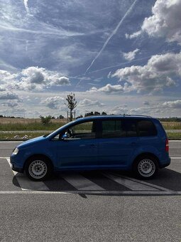 Volkswagen Touran 2,0tdi DSG - 2