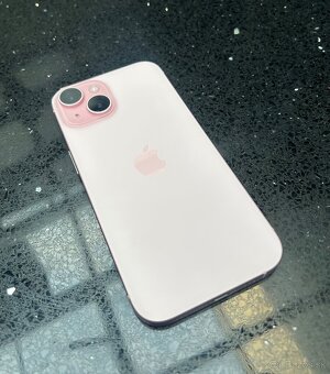 iPhone 15 256GB - 2