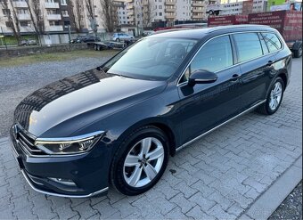 Volkswagen Passat Variant 2.0 TDI EVO Elegance DSG - 2