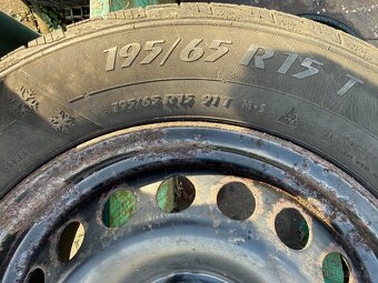 Predám zimné pneu na diskoch  octavia,golf.... - 2