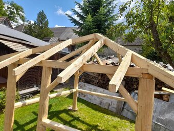 Konštrukcia na záhradný altánok. - 2
