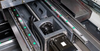 Vrtací a závitovací centrum GM-T600 - 2