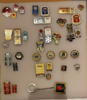 odznaky z Olympijských hier - 2