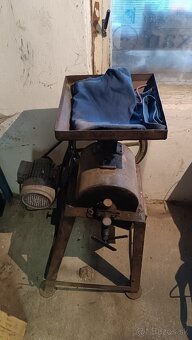 Predám kamenný šrotovník . - 2