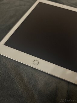 iPad 5. generácie 32 GB - 2