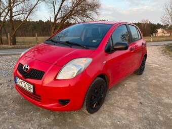 Predám Toyotu Yaris 1,0 benzin 51 kw - 2