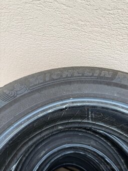 215/65R17 - 2