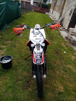 Husqvarna 250 - 2