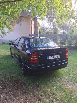 Predám opel Astra sedan 1,6 benzín - 2